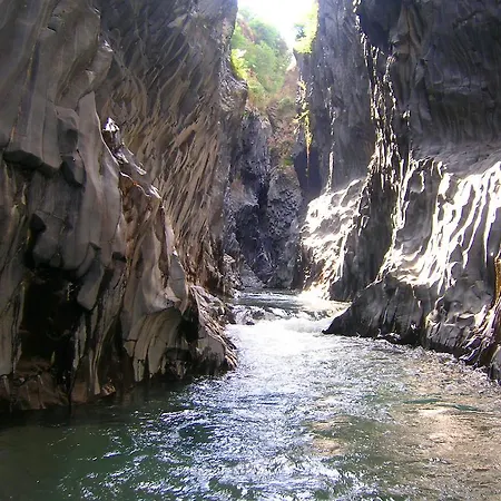 Kemping Almoetia Calatabiano